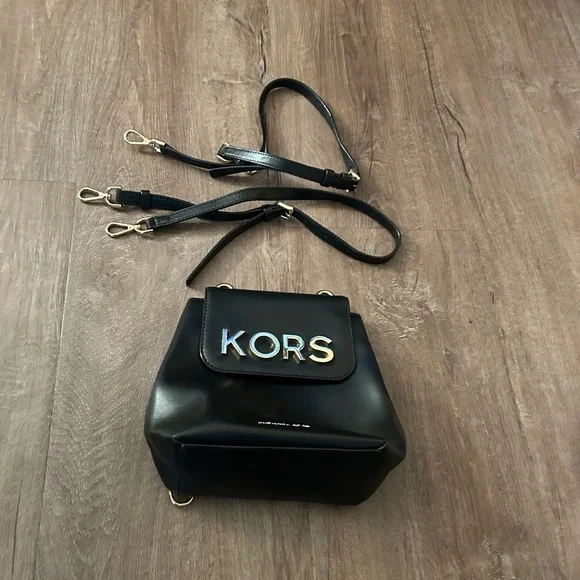 EUC Michael Kors Black Leather Shoulder Bag - Picture 5 of 8